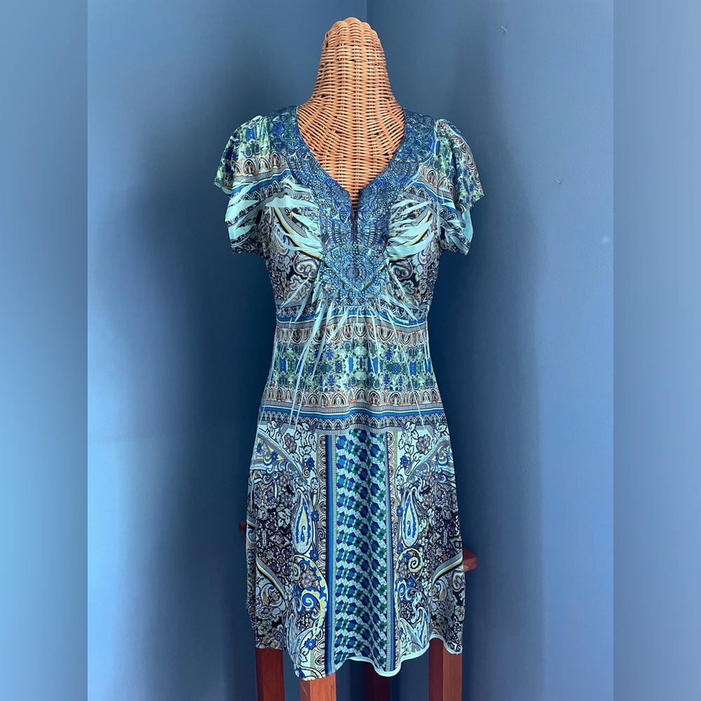 Apt 9 Stretchy Summer Dress. Size M. Rhinestones. Blue and Green. Short Sleeve
